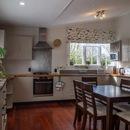Cottage In The Heart Of Carterton Esterno foto