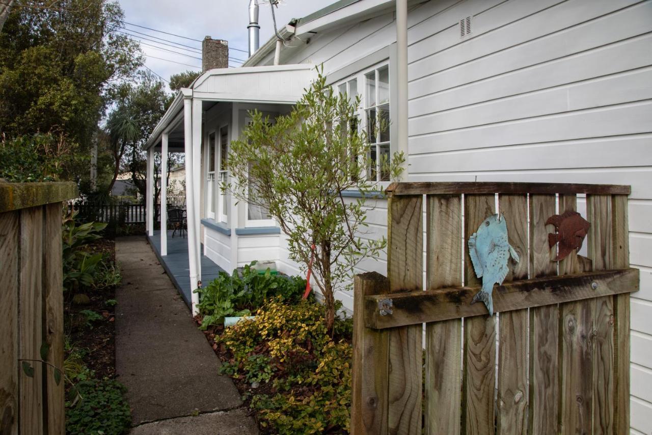 Cottage In The Heart Of Carterton Esterno foto