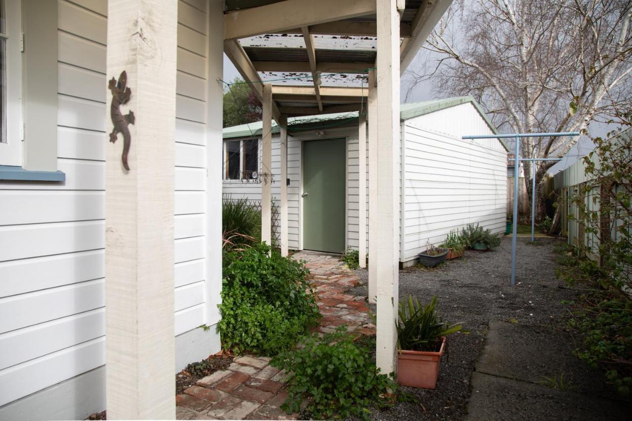 Cottage In The Heart Of Carterton Esterno foto