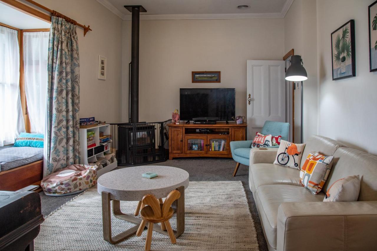 Cottage In The Heart Of Carterton Esterno foto
